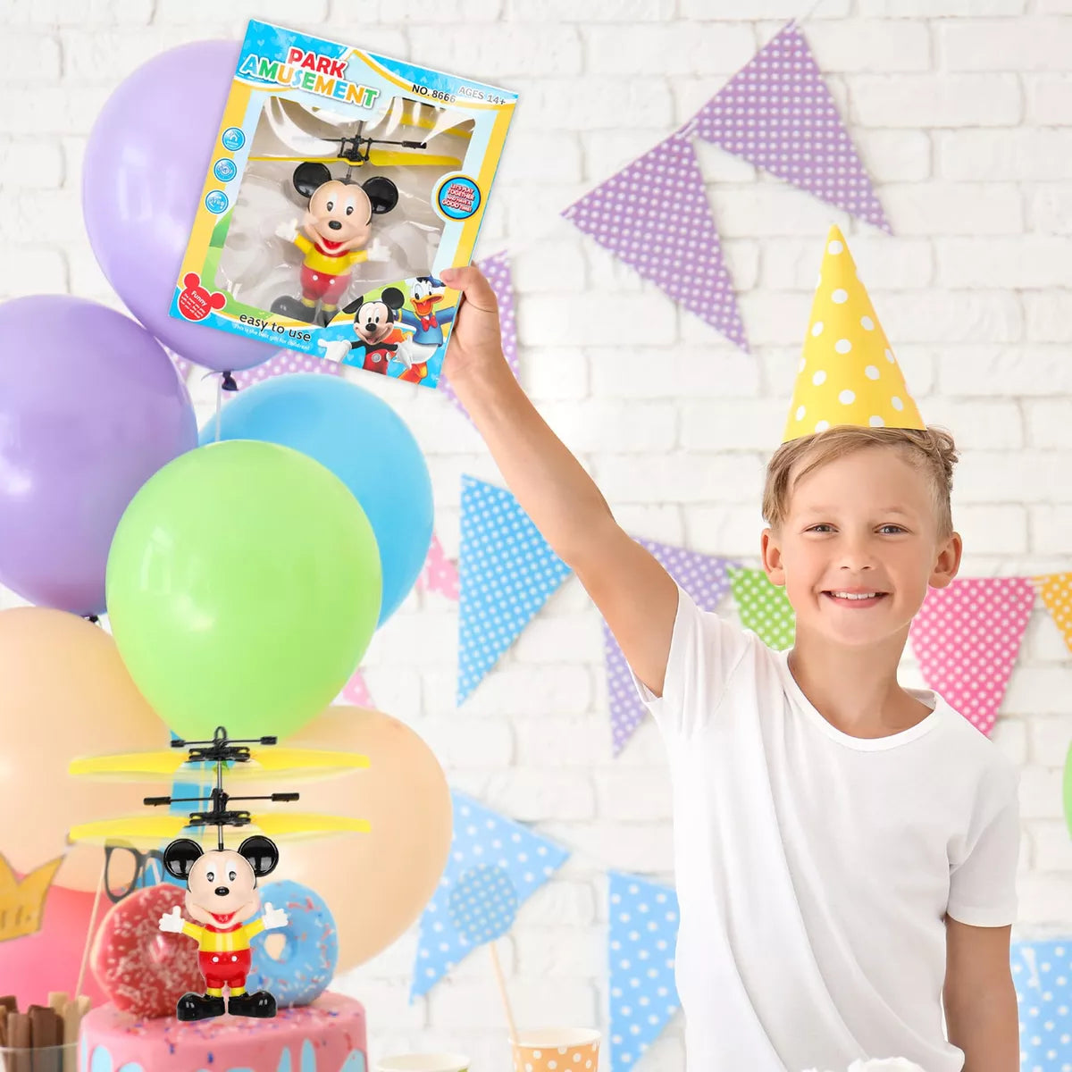 Drones de Juguete Mickey Mouse para Niños, coloridos y fáciles de controlar.