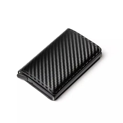 Billetera para hombre Louis Vuitton, elegante y de lujo con diseño distintivo.